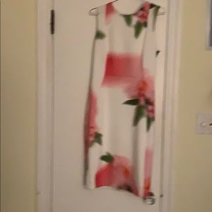 Dress worn once for Kentucky Derby.